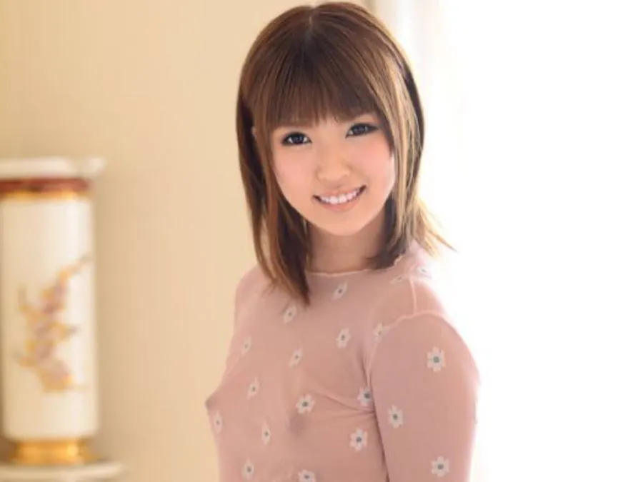 AV女優・日向優梨 (ひなたゆうり)