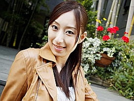 AV女優・西尾かおり (にしおかおり)
