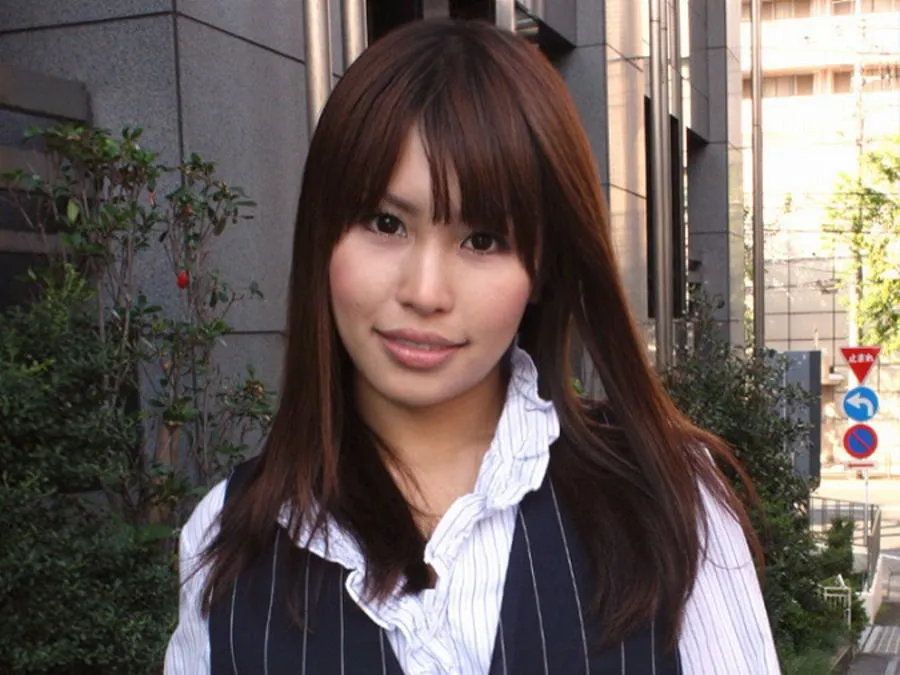 AV女優・浪川梨花 (なみかわりか　辻ありさ　りか)