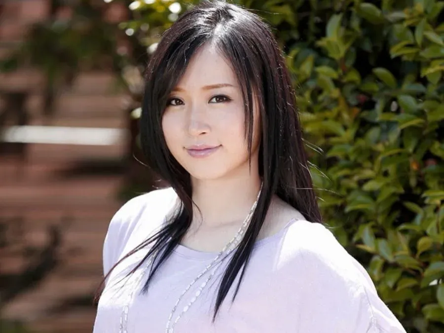 AV女優・若槻ゆうか (わかつきゆうか)