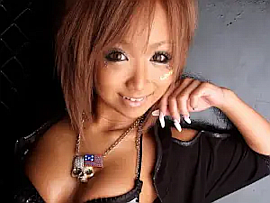 AV女優・ひなのりく (ひなのりく)