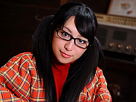 AV女優・国見奈々 (くにみなな　古瀬理絵)