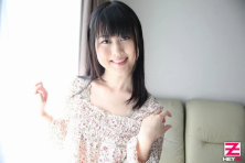 AV女優・鳴海小春（なるみこはる　上田可奈子)