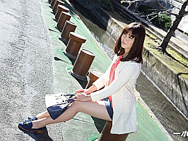 AV女優・白鳥真衣 (しらとりまい　宮沢まき)