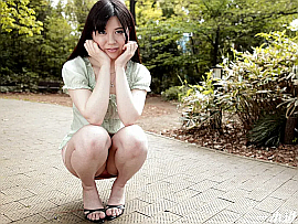 AV女優・新木まどか (あらきまどか)