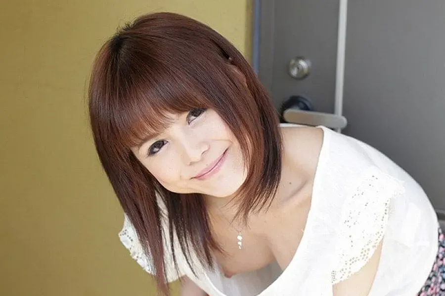 AV女優・水原えれな (みずはらえれな)