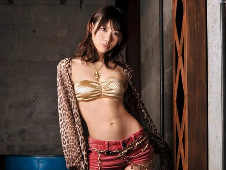 AV女優・小嶋ジュンナ (こじまじゅんな　嶋ユリア　桐田あゆか)