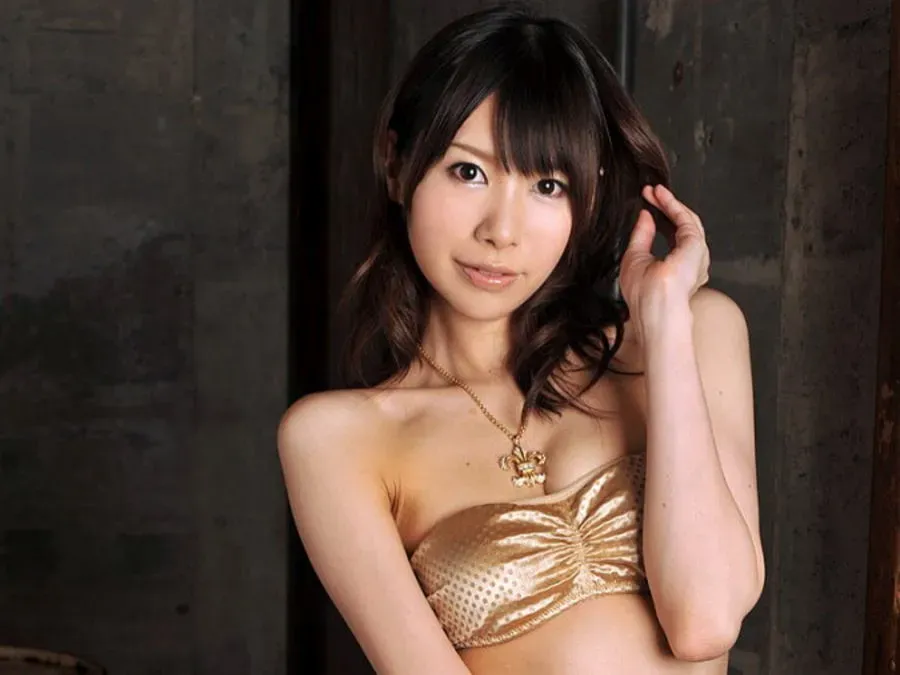 AV女優・小嶋ジュンナ (こじまじゅんな　嶋ユリア　桐田あゆか)