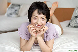 AV女優・羽田真里 (はねだまり)