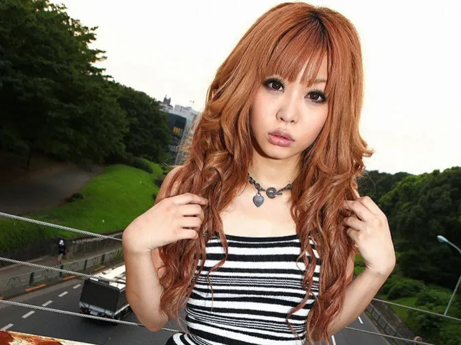 AV女優・椿さりな (つばきさりな)