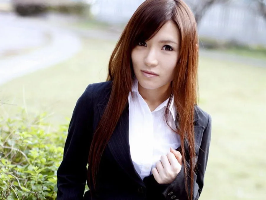 AV女優・月城ひとみ (つきしろひとみ 佐倉れな)