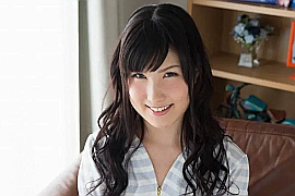 AV女優・咲田凛 (さきたりん)