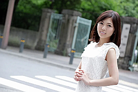 AV女優・水鳥文乃 (みずとりふみの)