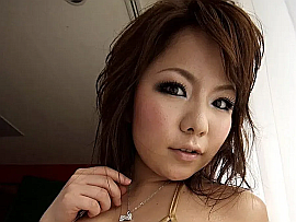 AV女優・芽衣奈 (めいな)