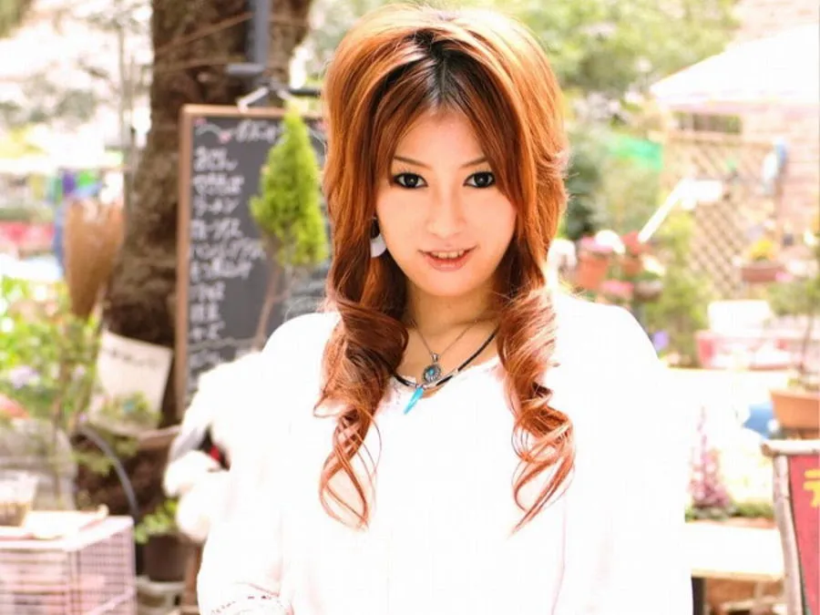 AV女優・長澤えりか (なかざわえりか)