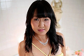 AV女優・三橋結 (みつはしゆい　新田繭子)