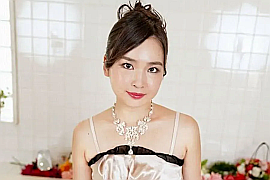 AV女優・鈴木里奈 (すずきりな　新山志保里)