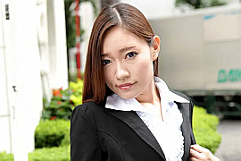 AV女優・松岡美波 (まつおかみなみ)