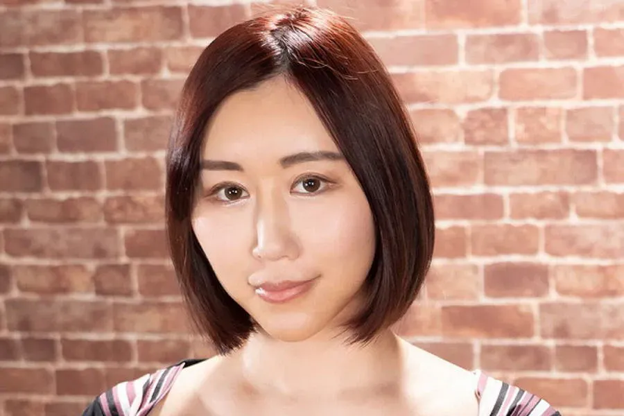 AV女優・桐谷れい (きりたにれい)