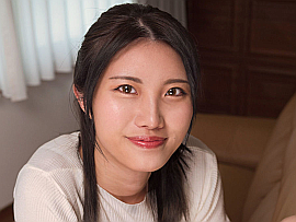 AV女優・赤坂桃子 (あかさかももこ)